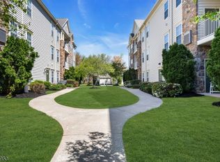 2 Steele Pl BLDG 2 #202, Hillsborough Twp., NJ 08844