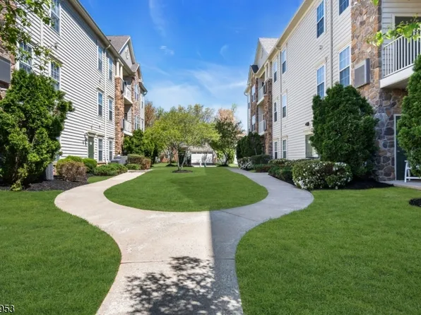 2 Steele Pl BLDG 2 #202, Hillsborough Twp., NJ 08844