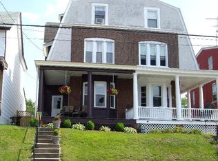 364 1st Ave, Phoenixville, PA 19460