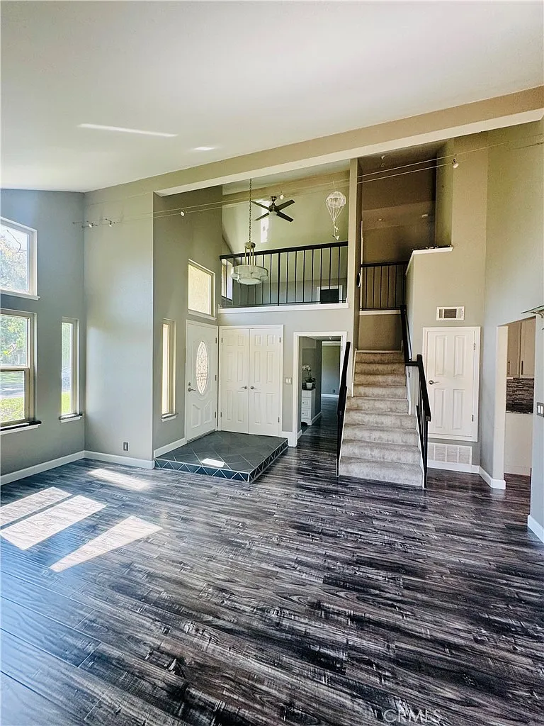 4 bed, 1708 sqft, $7,500 — Photo 4
