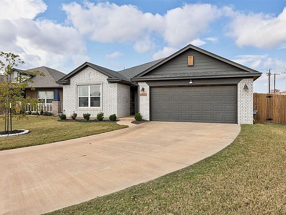 2nd image of 13621 Watson Dr