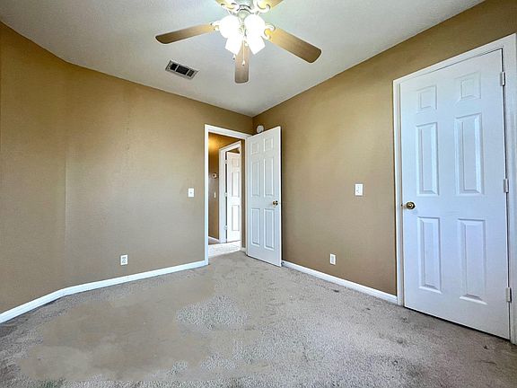 5th image of 701 Camino Real Dr