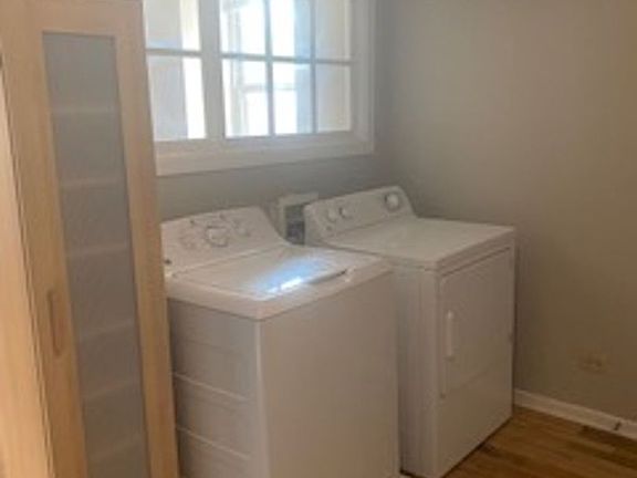 3rd image of 18 W 9th St Suite 1