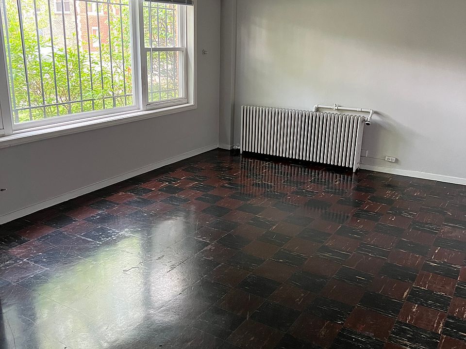 1st image of 7327 N Rogers Ave APT 105