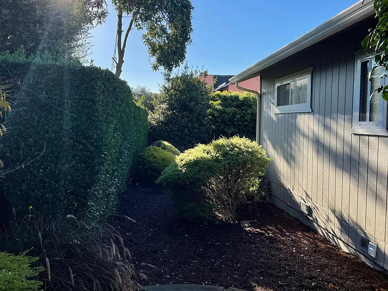 246 Columbus St — Photo 11
