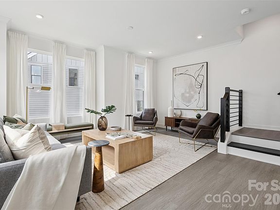 4th image of 3700 S Tryon St #31