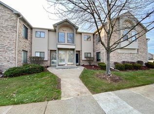 42715 Lilley Pointe Dr, Canton, MI 48187
