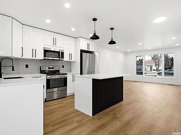 3rd image of 414 Rink AVENUE