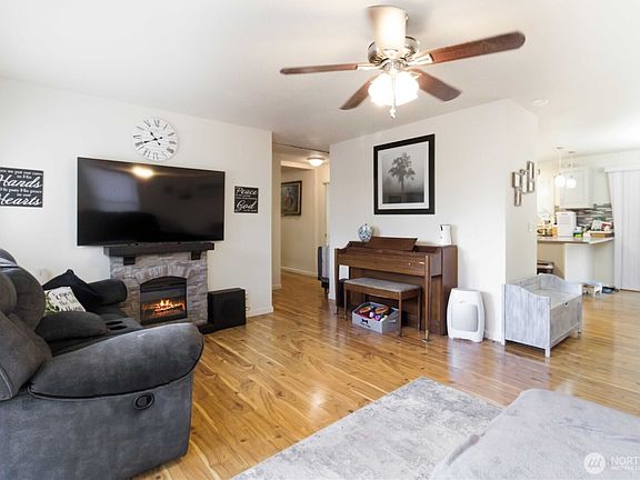 4th image of 421 McAdams Road