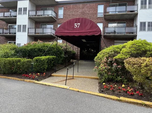 57 Broadlawn Park APT 24, Chestnut Hill, MA 02467