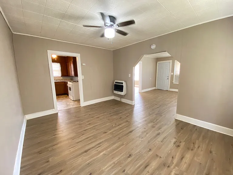 1345 SW 27th St — Photo 17
