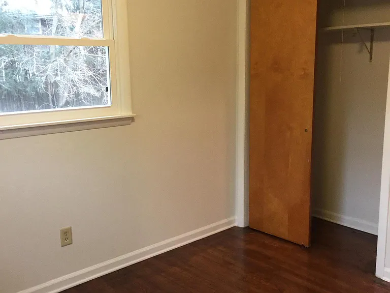 808 Scovill St — Photo 8