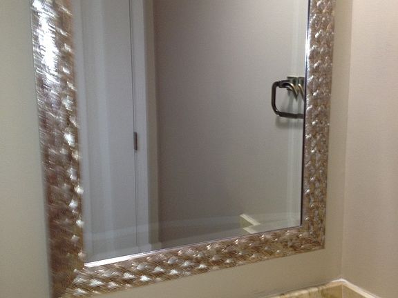 3rd image of 220 Old Oak Cir