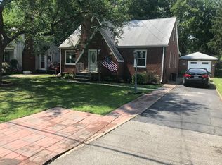 114 Forest Hill Dr, Amherst, OH 44001