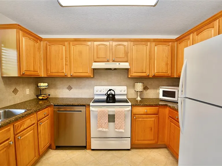 6150 Gulfport Blvd S — Photo 19