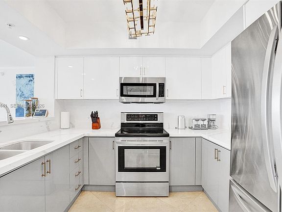 4th image of 16699 Collins Ave APT 1908