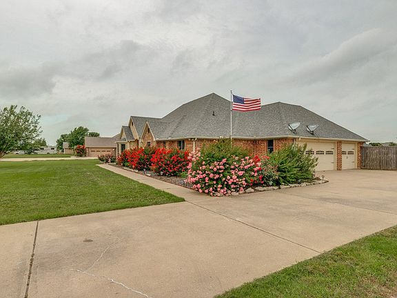 2nd image of 1745 County Road 1106