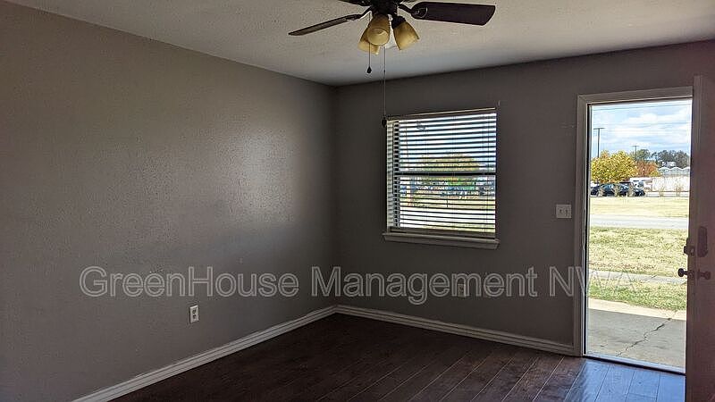 1st image of 802 SE 8th St #808