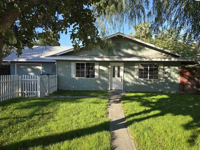 415 E 8th Ave, Kennewick, WA, 99336