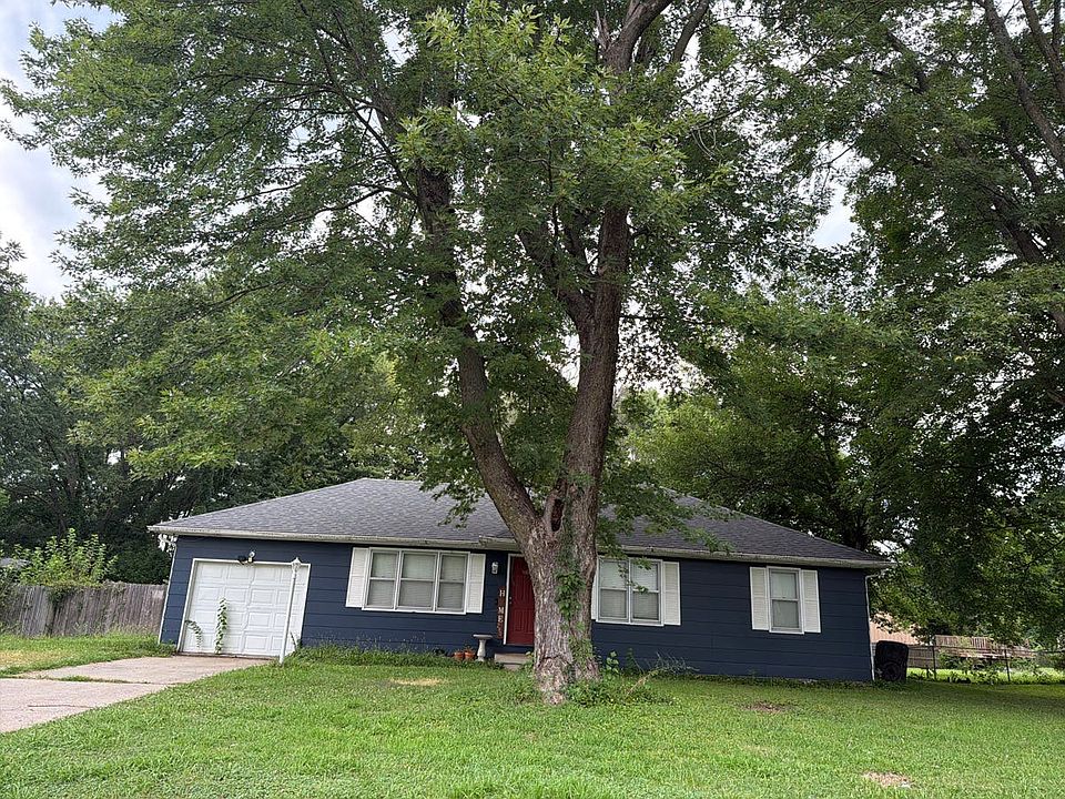 1st image of 2904 Meadow Wood Dr
