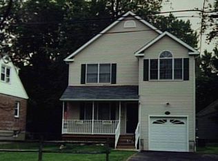 33 Sterling St, Fairfield, CT 06430