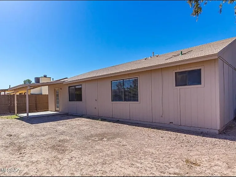 1940 W Chardonnay Dr — Photo 22