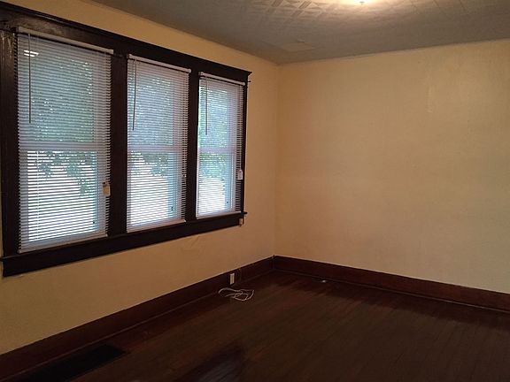 5th image of 925 S 19th St
