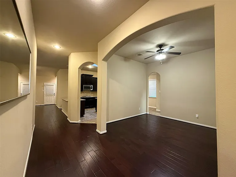 24311 Piazza Dr — Photo 7