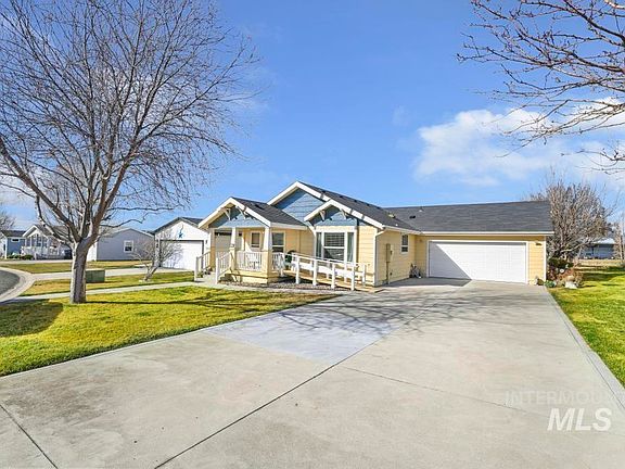 4th image of 910 Moonglo Rd Space 14