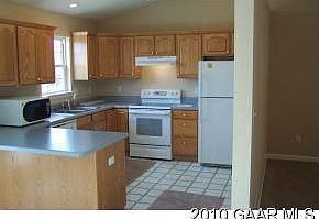 4th image of 71 Somerset Dr