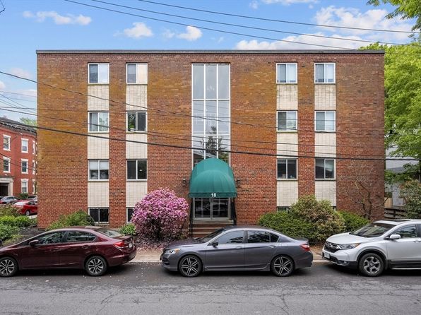 18 Pond St APT 2, Jamaica Plain, MA 02130