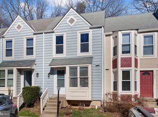 11199 Silentwood Ln, Reston, VA 20191