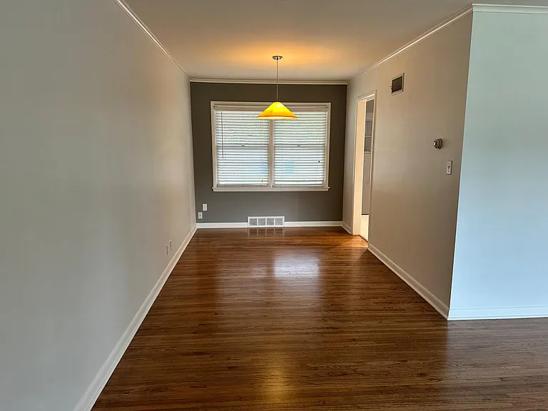 2815 E 36th Pl — Photo 9