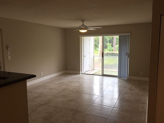 2nd image of 2504 SE Anchorage Cv APT F-1