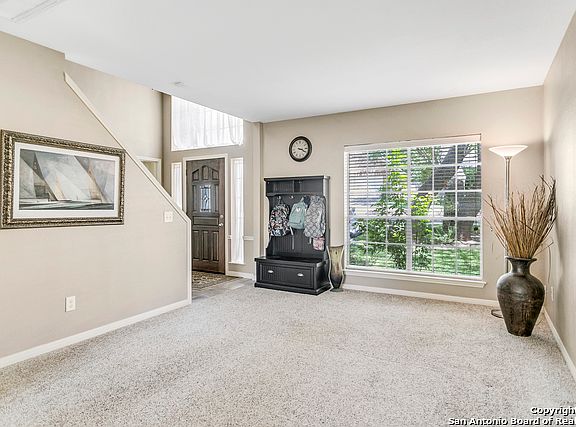 4th image of 10429 Trailway Oak