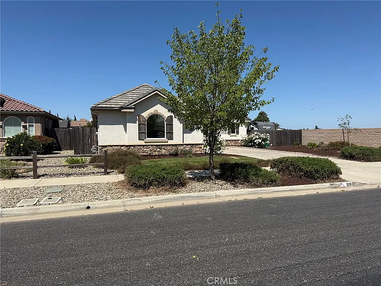 329 Dressler Ave — Photo 21