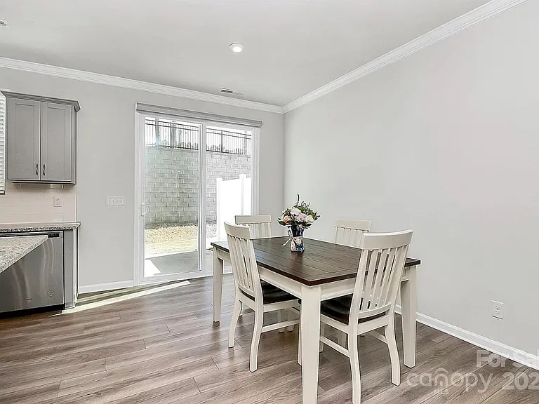 16042 Red Buckeye Ln — Photo 31