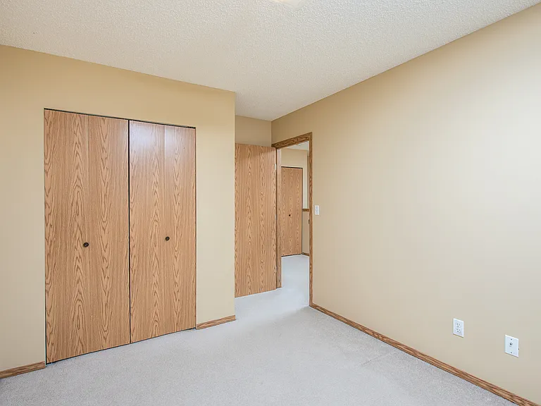 100 Jordan Pkwy — Photo 37