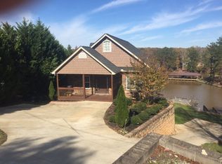 70 Blacksgate Cir, Cross Hill, SC 29332