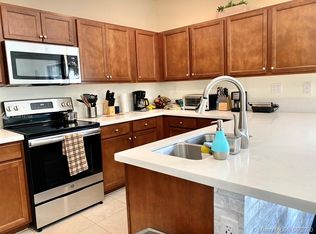 10476 W 33rd Ln #10476, Hialeah, FL 33018