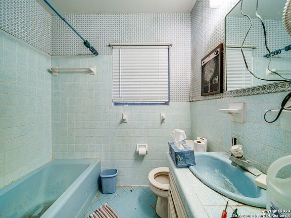 5th image of 4706 BERNADINE DR