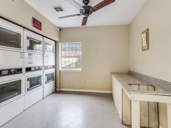 304 Norman Dr APT 3