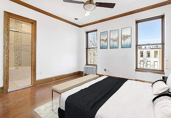 3rd image of 293 Hancock St Floor 3