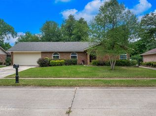 7440 Camelback Dr, Shreveport, LA 71105