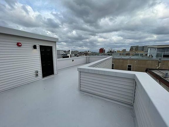 4th image of 725 N 17th St #C