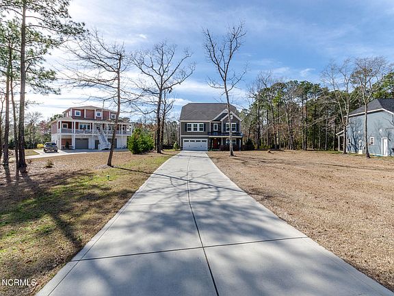 2nd image of 255 Mimosa Dr