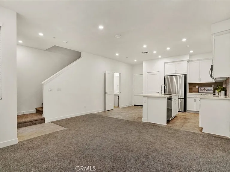 325 Hazel Rancho — Photo 7