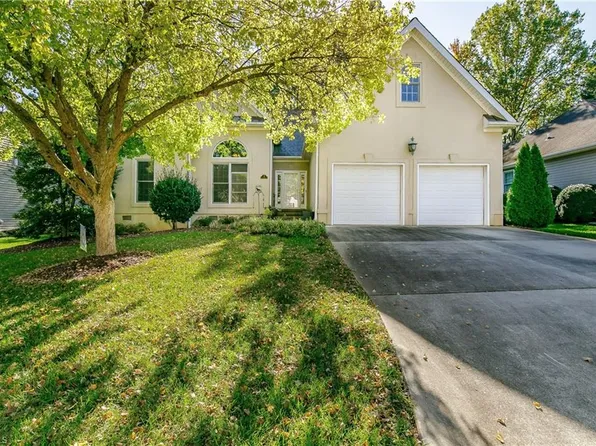 3 Poplar Ave, Elon, NC 27244