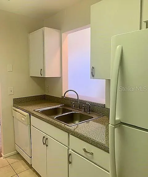 498 Club Dr — Photo 12