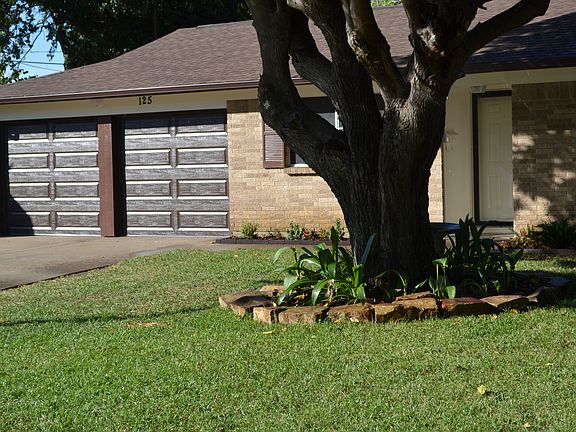 2nd image of 125 Collins Ct